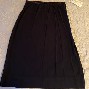 J.Jill black midi skirt. Size M. NEW!!